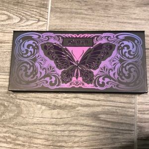 KVD eyeshadow palette! 😻💕